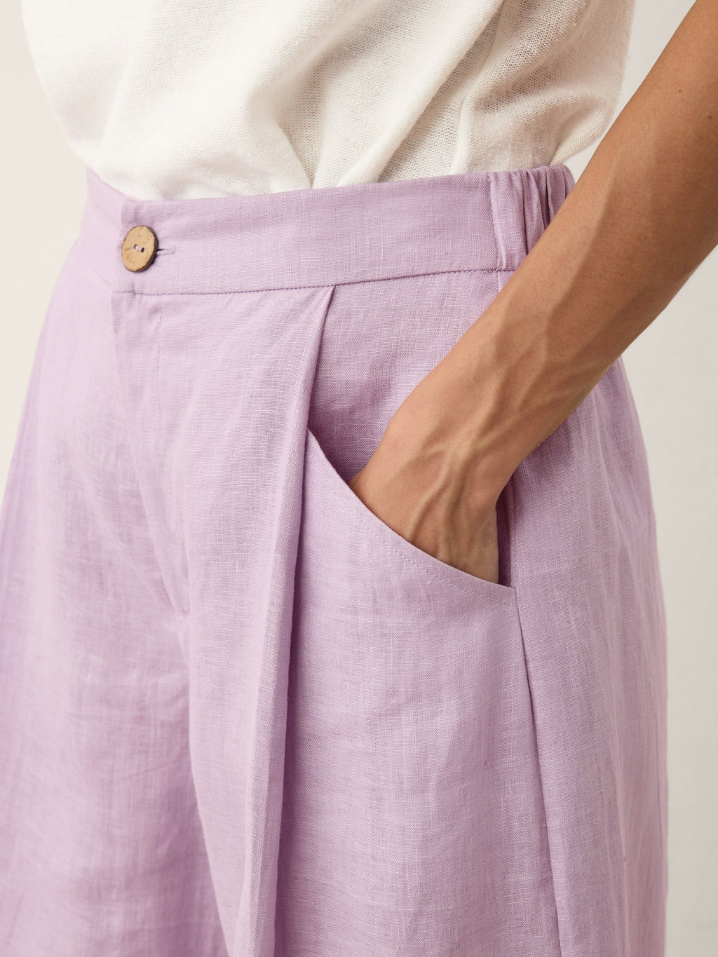 LINTICO | Women's Linen Lavender A-Line Bermuda Shorts "RAVENNA"