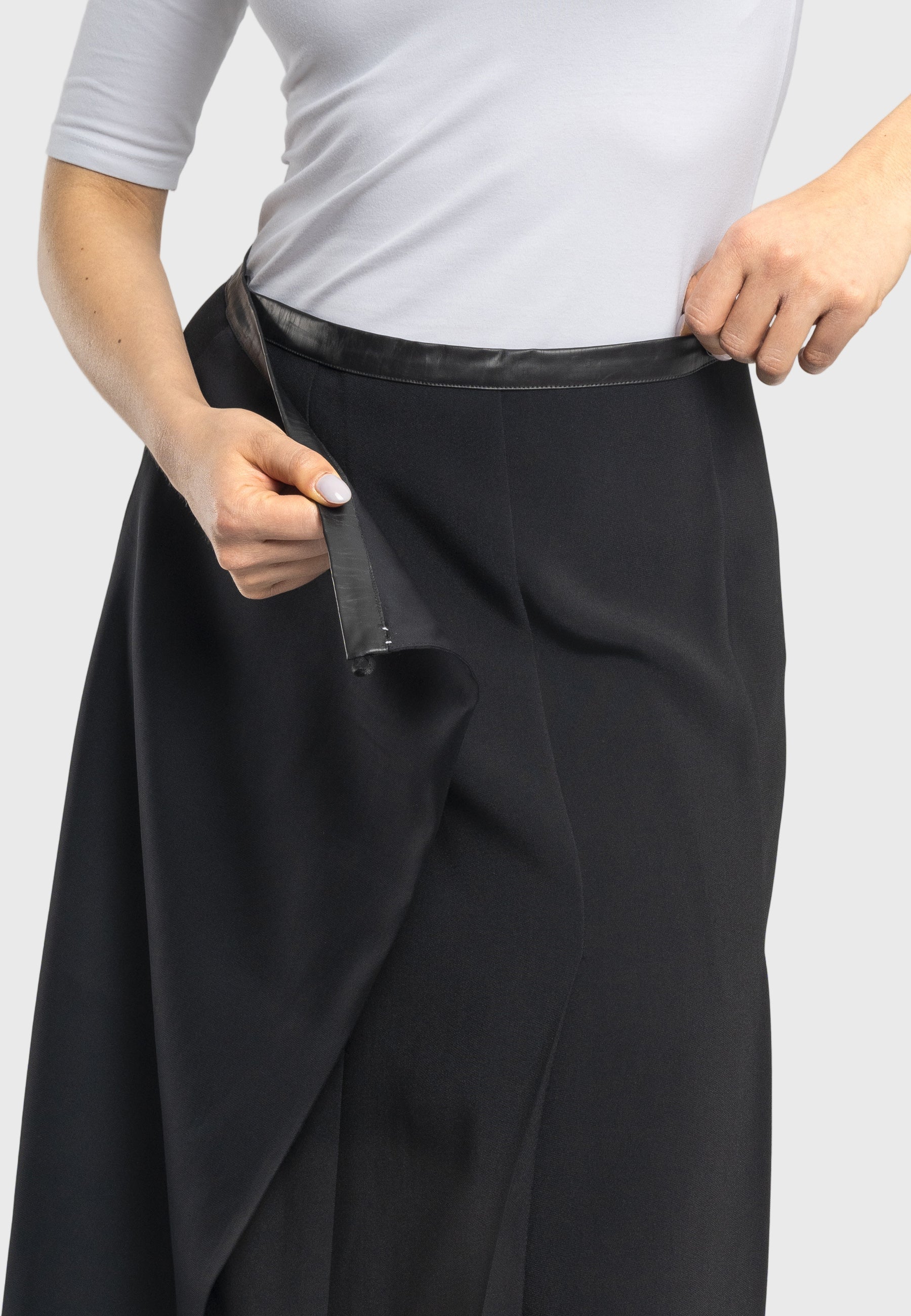 Tema Moda | Masha A-Line Black Midi Skirt