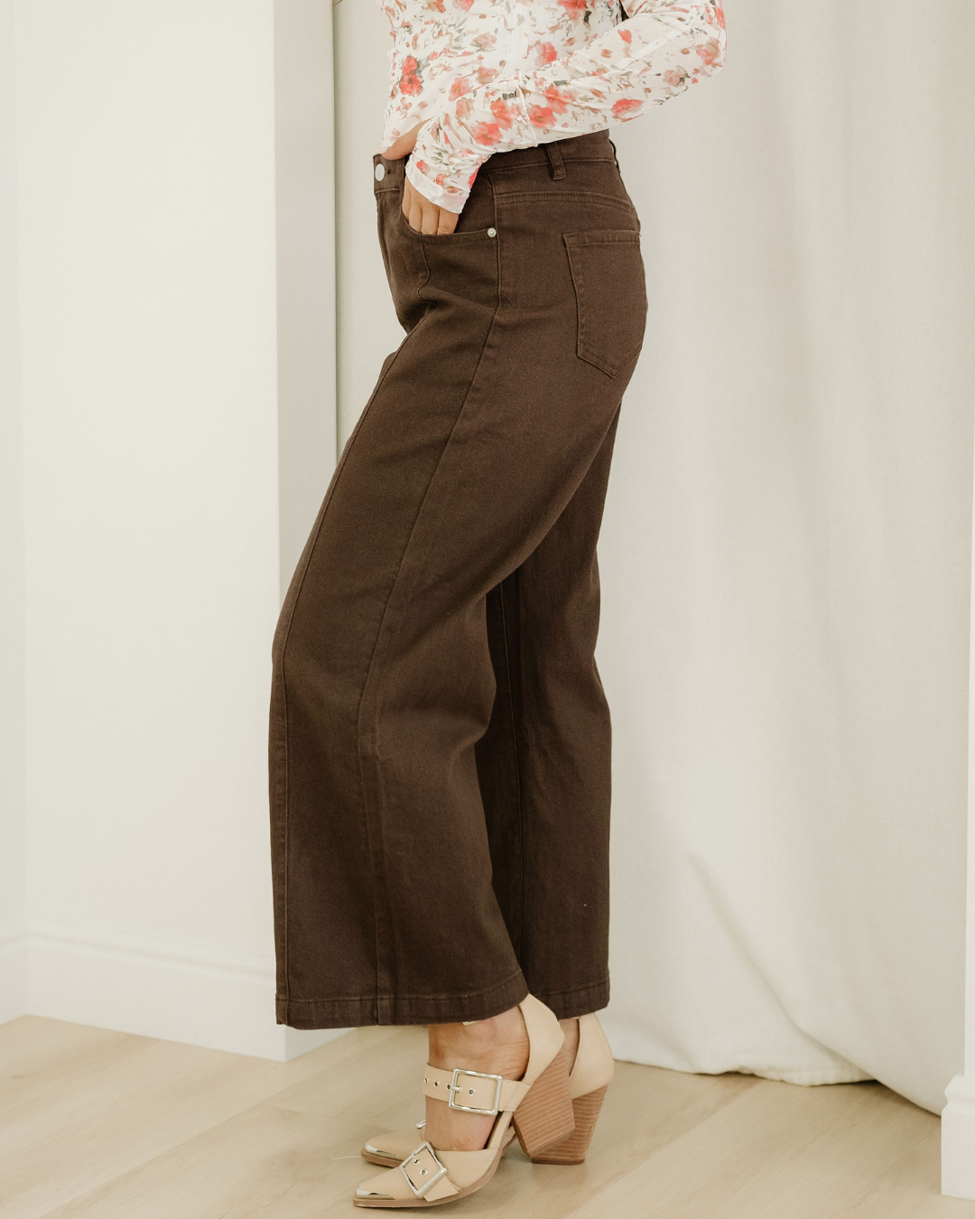 Indie & Co. | Elsie Seamed Wide Leg Crop Jeans in Red Sandalwood