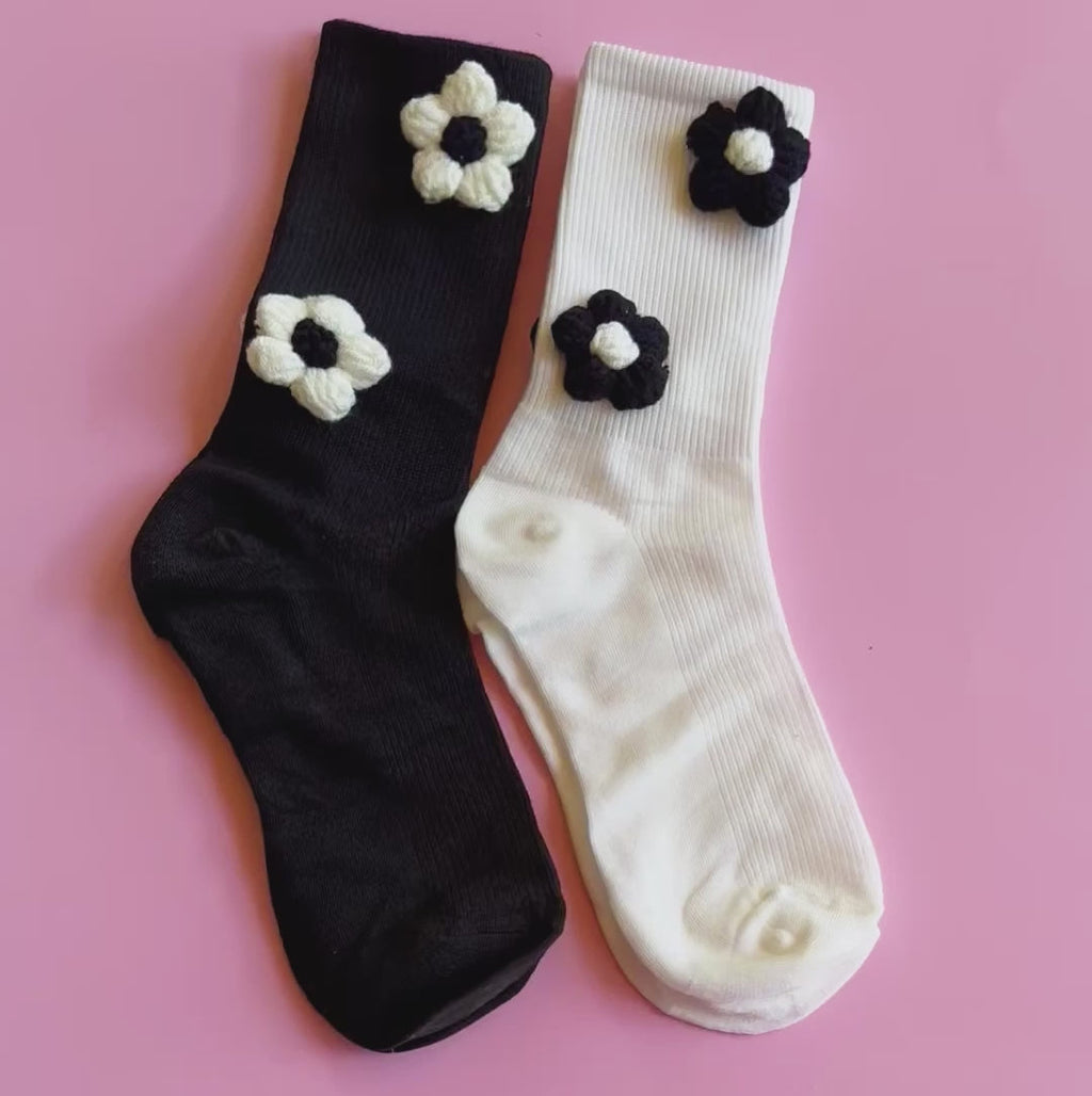 Ellison + Young | Puffy Daisy Socks (Set of 2 Pairs)