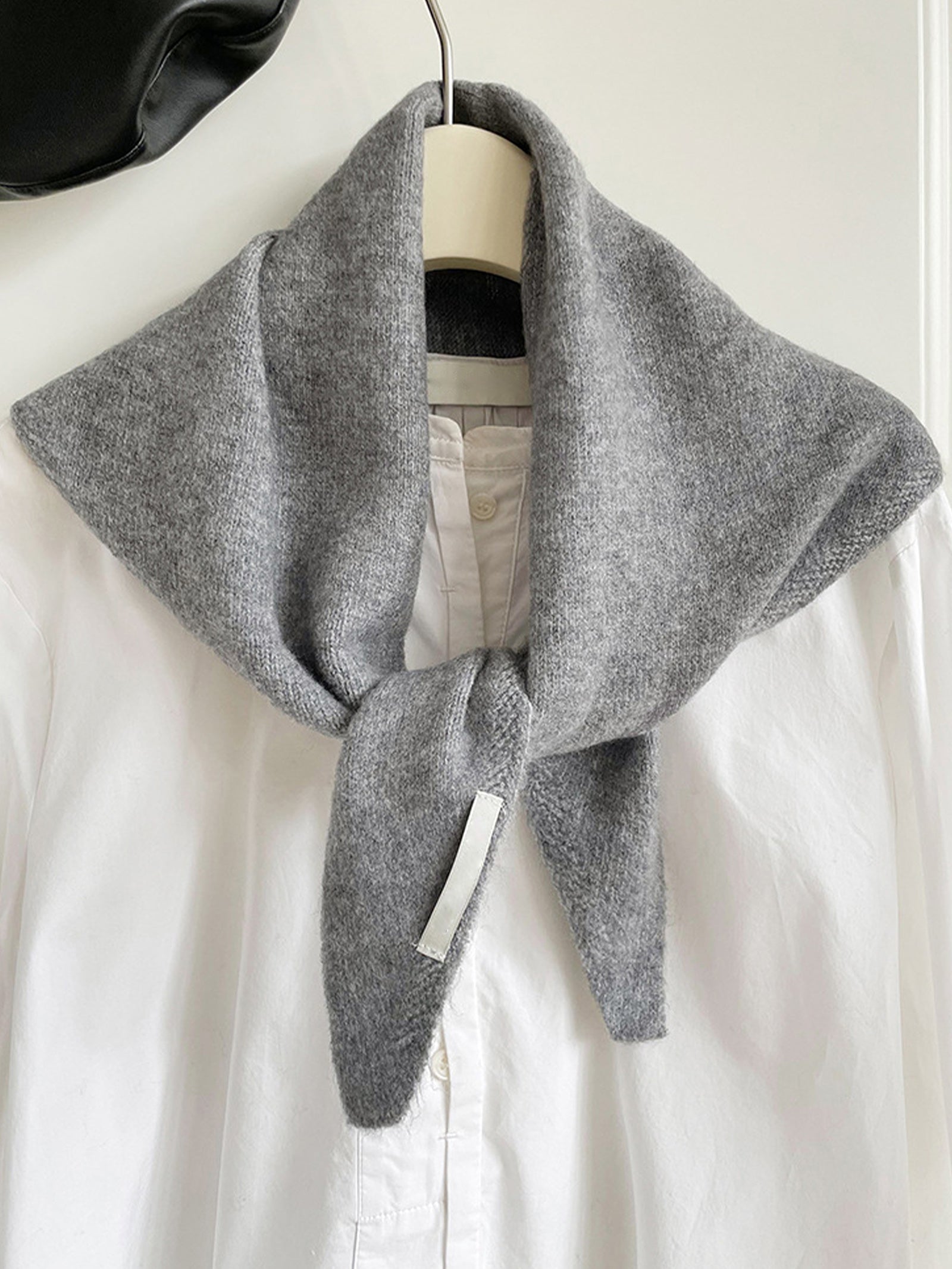 LINTICO | Merino Wool Triangle Scarf