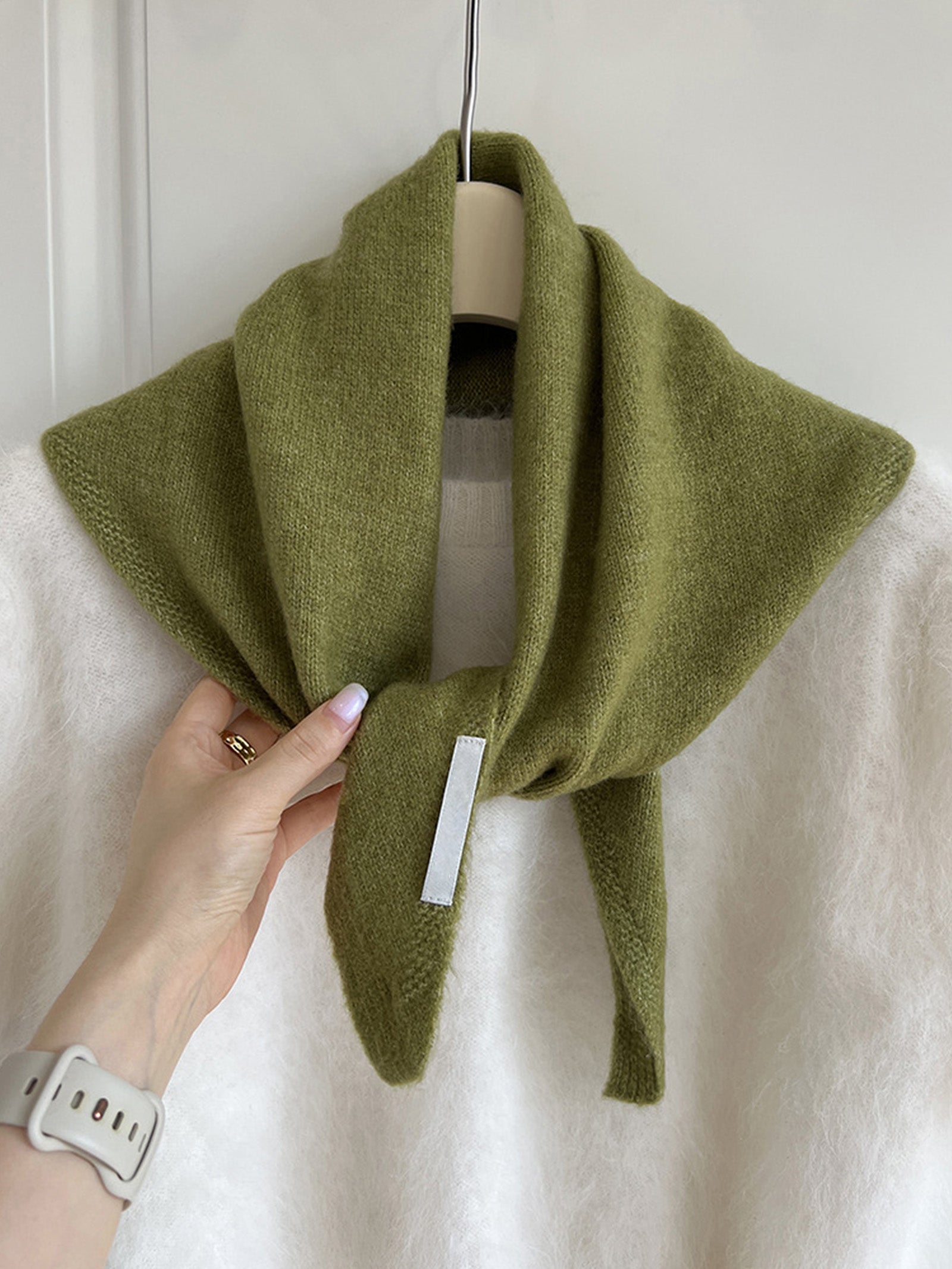 LINTICO | Merino Wool Triangle Scarf