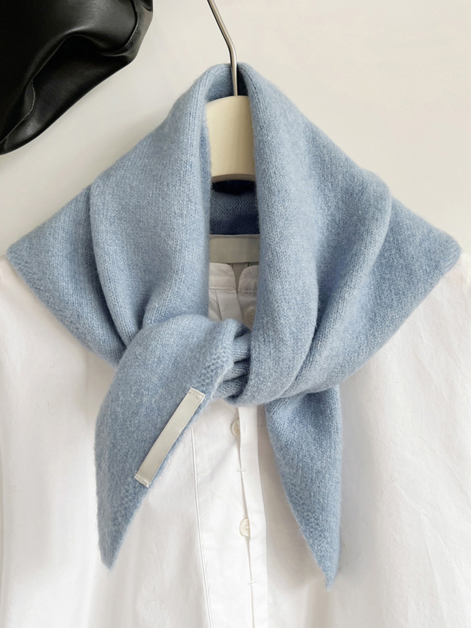 LINTICO | Merino Wool Triangle Scarf