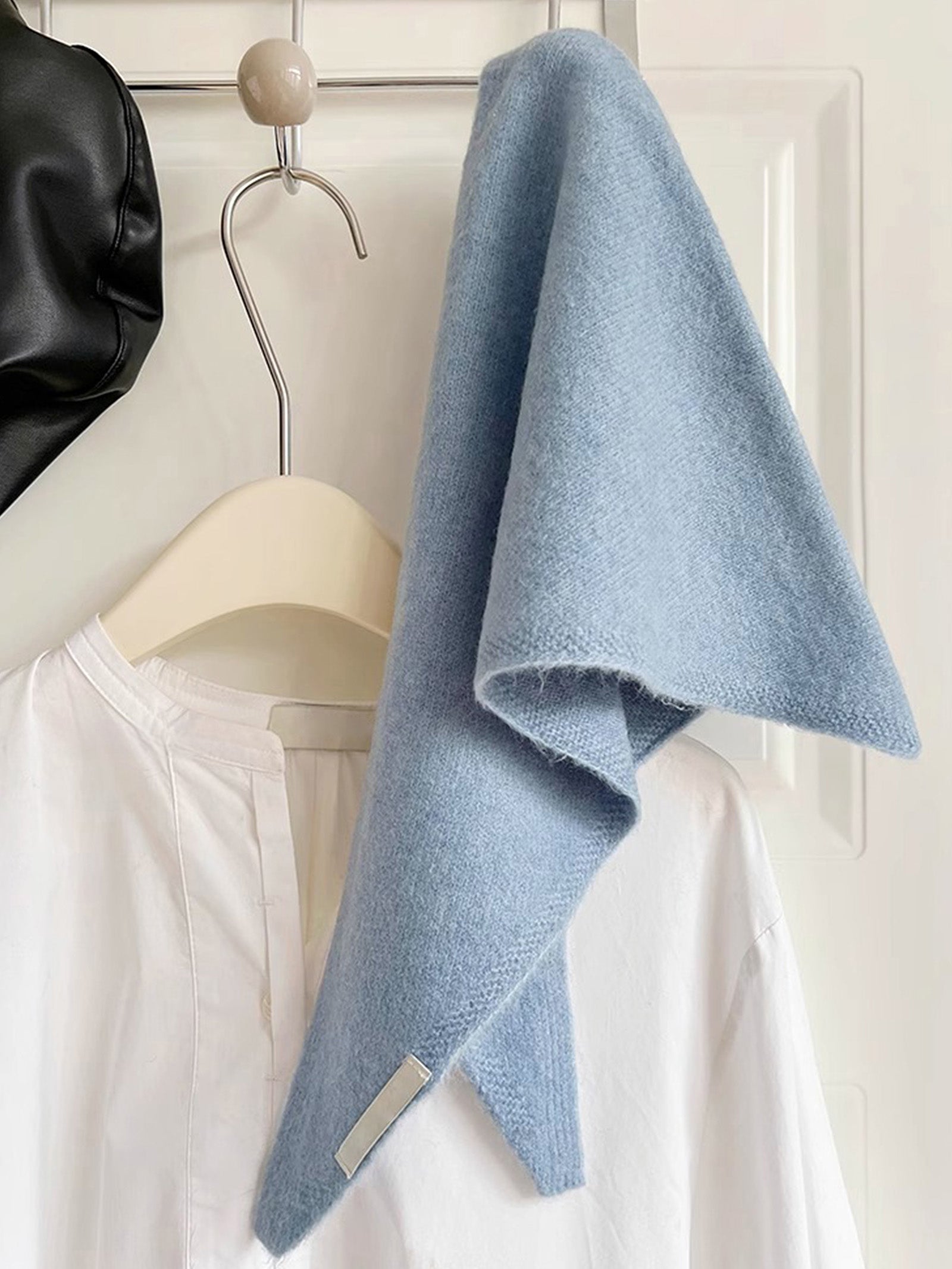 LINTICO | Merino Wool Triangle Scarf