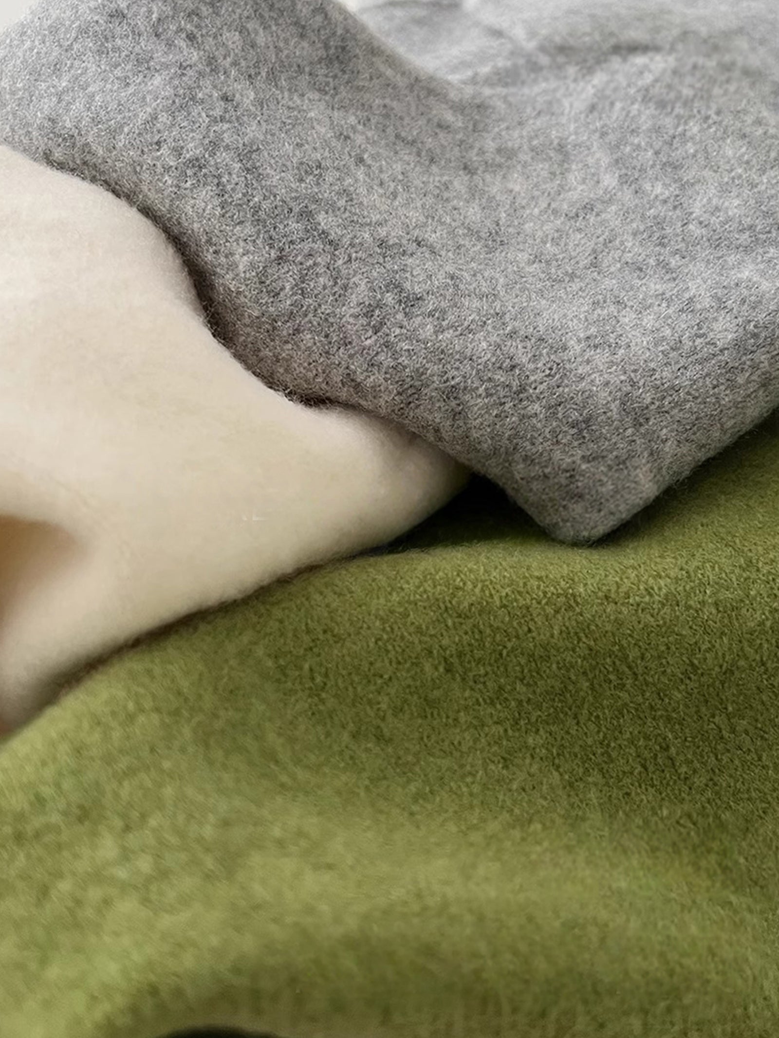 LINTICO | Merino Wool Triangle Scarf