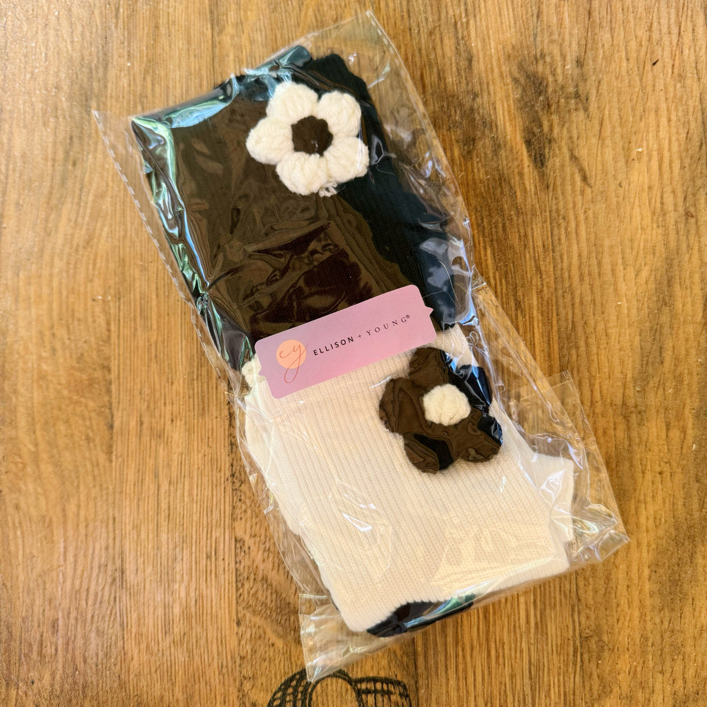 Ellison + Young | Puffy Daisy Socks (Set of 2 Pairs)