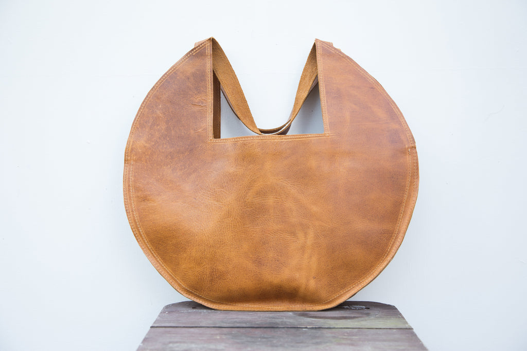 IXCHELTRIANGLE | Sutim Tan Shoulder Bag