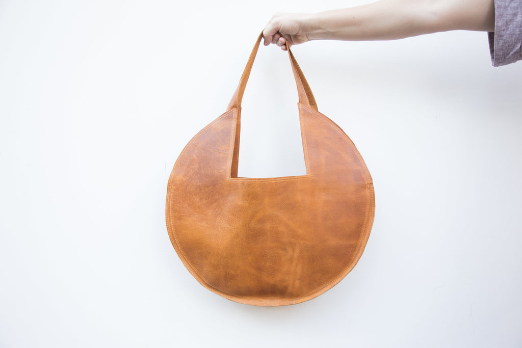 IXCHELTRIANGLE | Sutim Tan Shoulder Bag