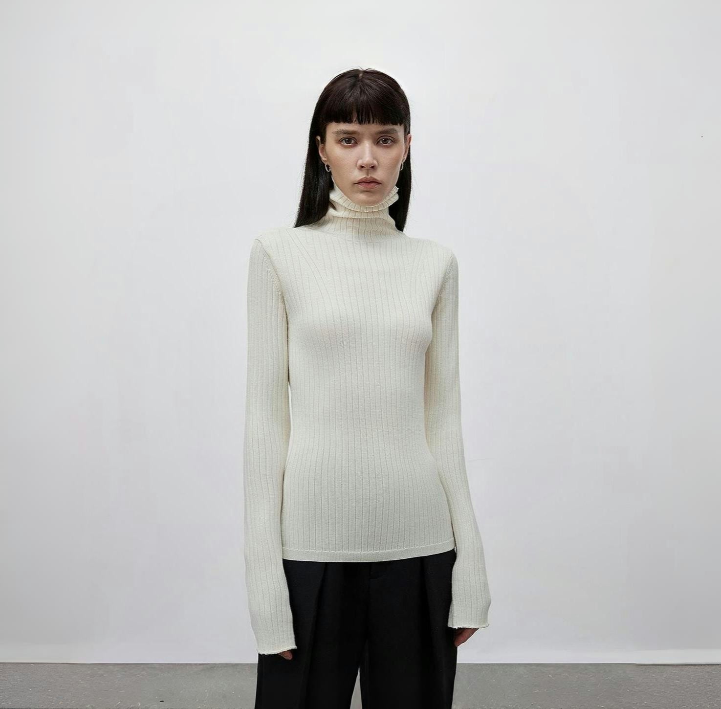 PREMIUM STYLE CO. LTD. | Women's 48S Wool Turtleneck Sweater