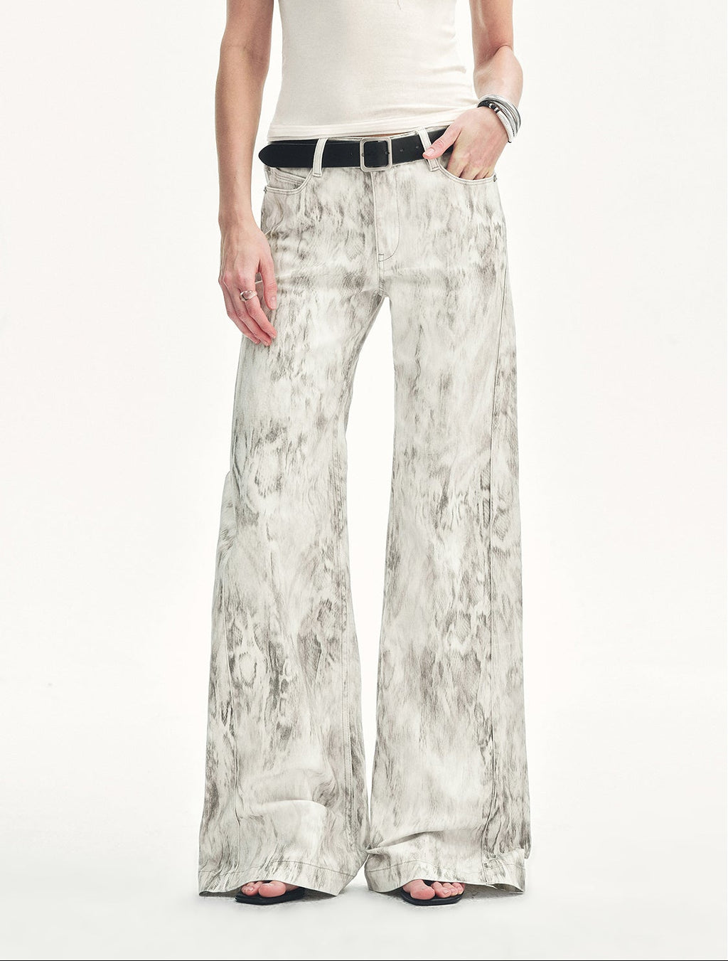 PREMIUM STYLE CO. LTD. | Women's Snake Print Flared Jeans