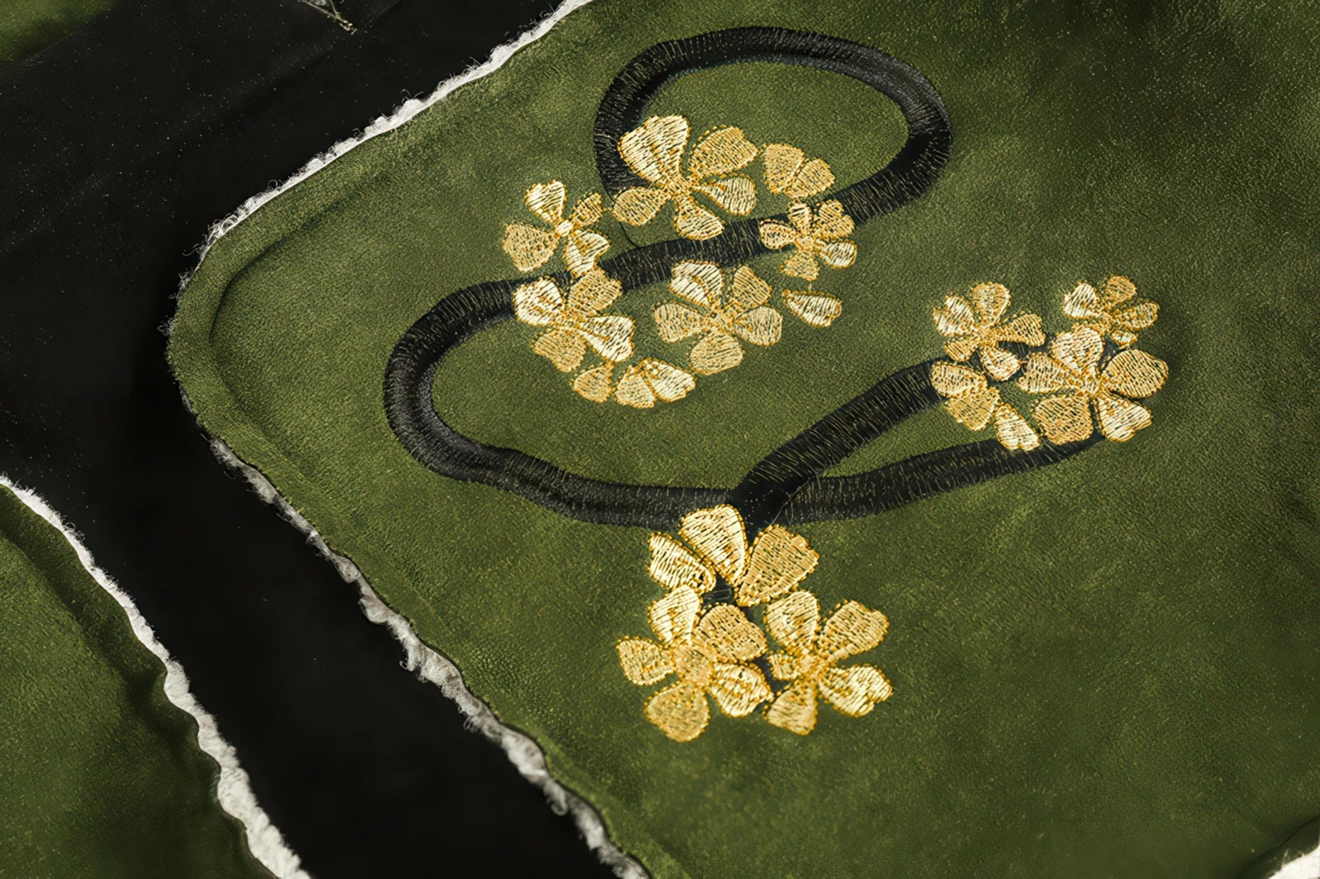4inme | Floral Embroidery Sherpa Jacket