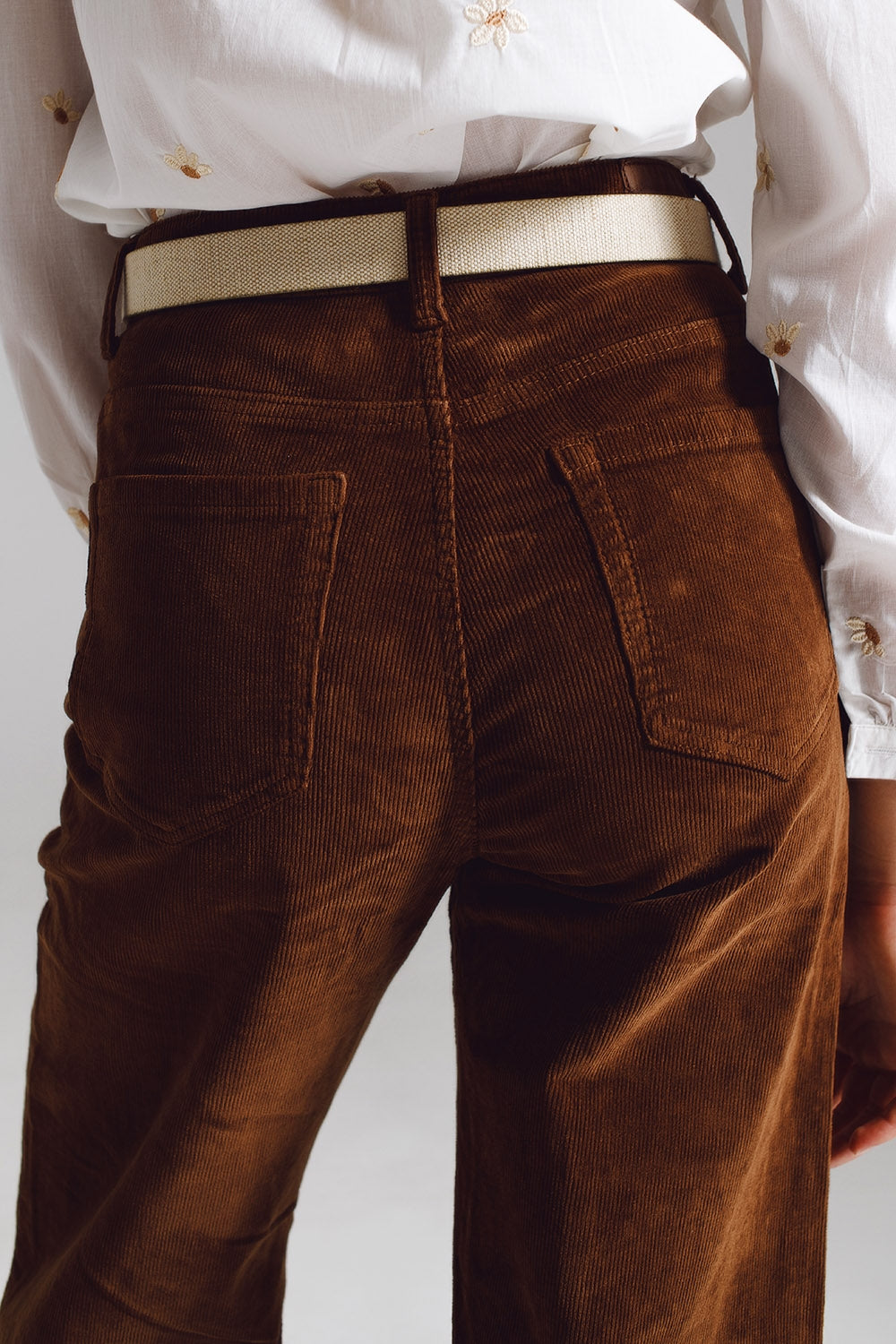 Q2 | Women's Cropped Brown Cotton Corduroy Pants