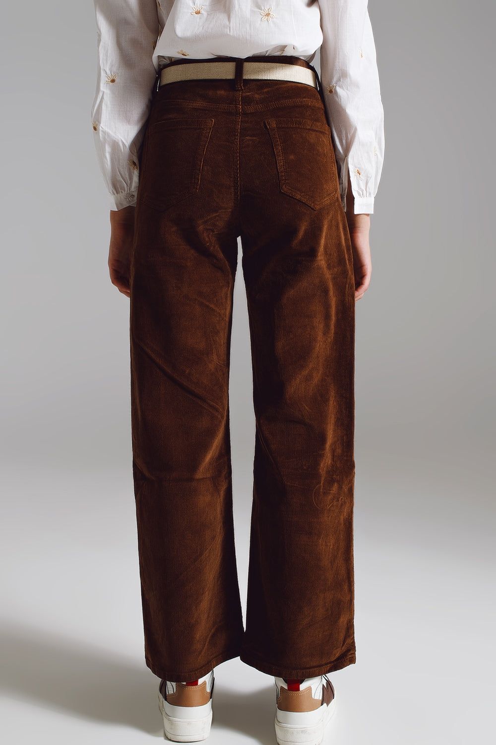 Q2 | Women's Cropped Brown Cotton Corduroy Pants