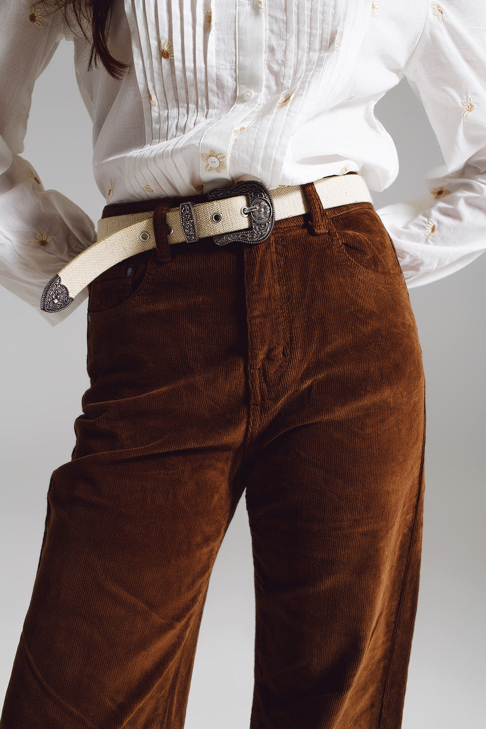 Q2 | Women's Cropped Brown Cotton Corduroy Pants
