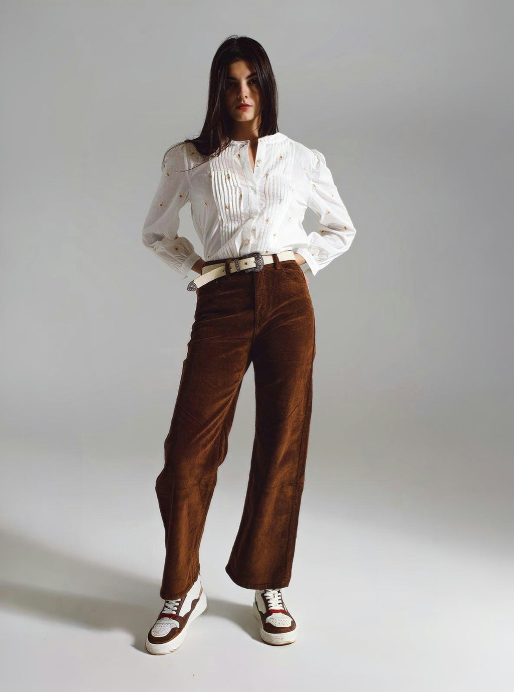 Q2 | Women's Cropped Brown Cotton Corduroy Pants