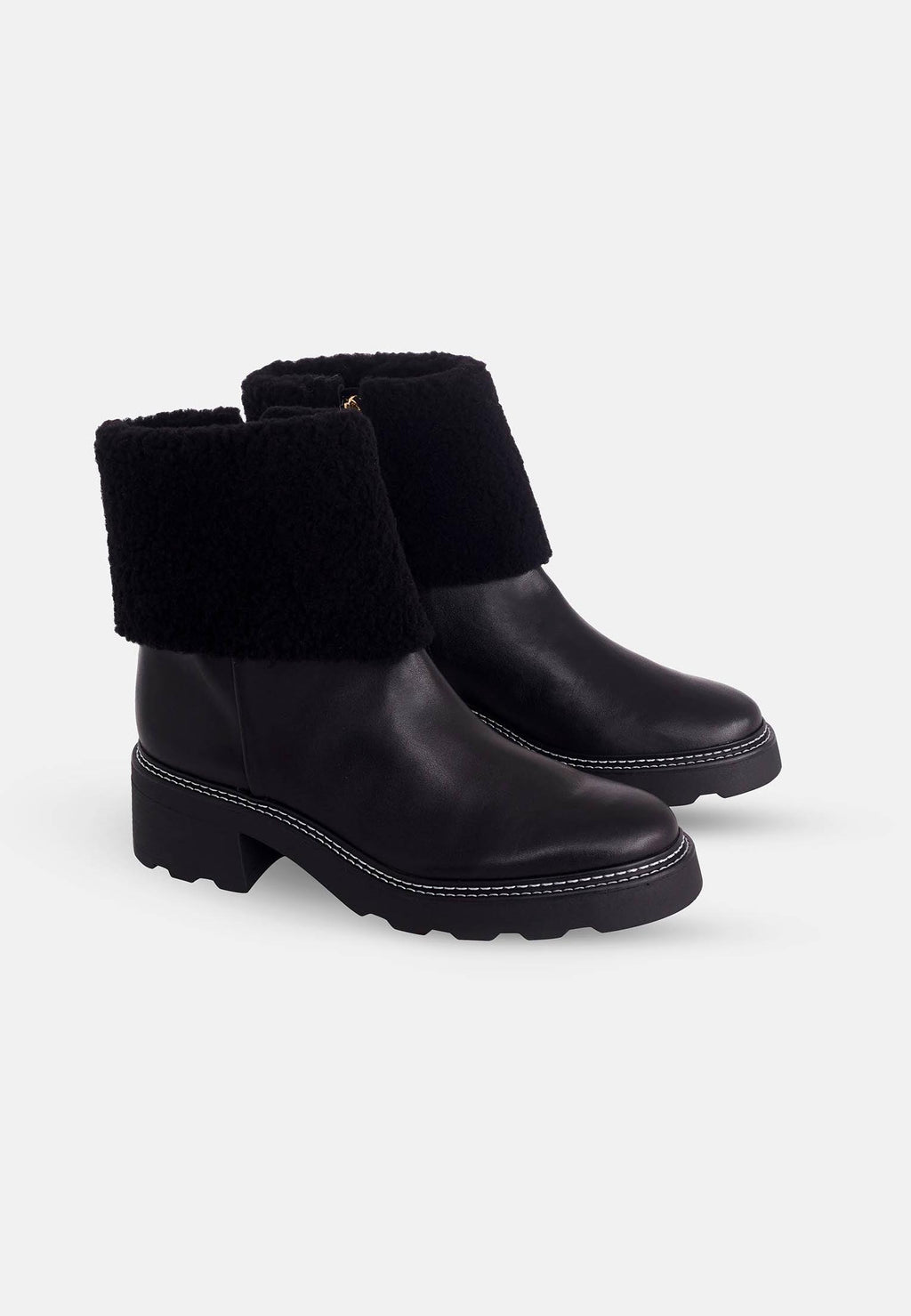 Mangará Atelier | Women's Black Leather Ankle Boots w/ Shearling